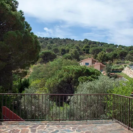 Bougainvilliers Villa *